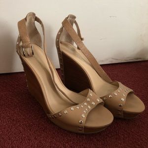 Via spiga tan wedges 8.5